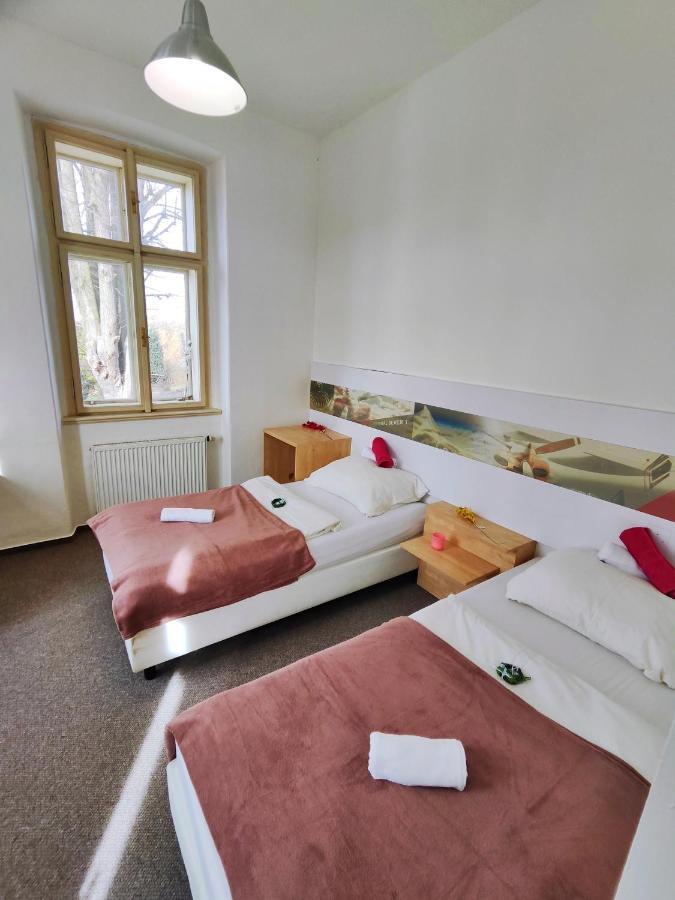 Hotel Stara Skola Mezna Ngoại thất bức ảnh