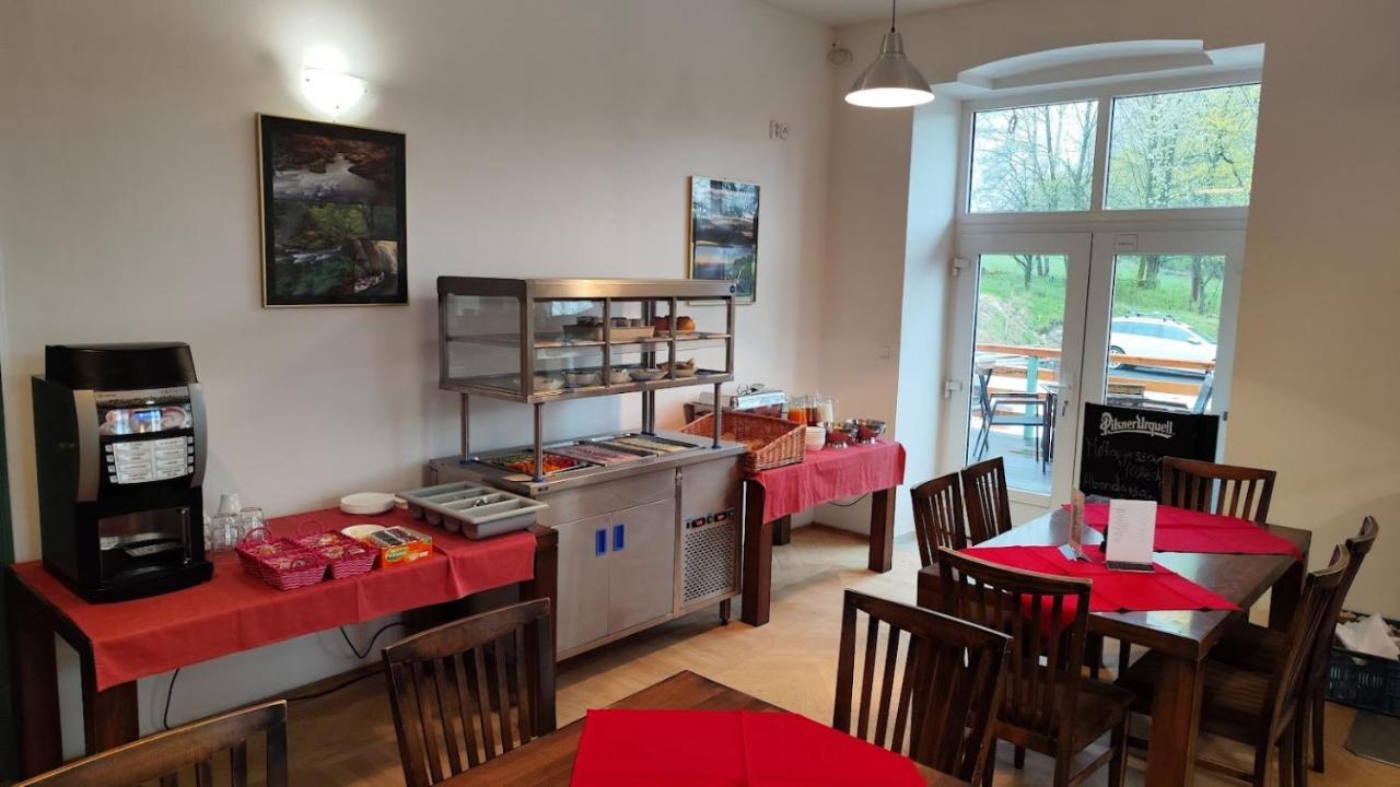 Hotel Stara Skola Mezna Ngoại thất bức ảnh